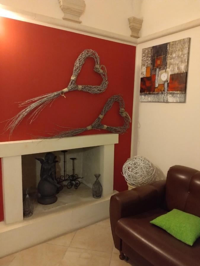 Palazzo Costantini Bed & Breakfast San Donato di Lecce ภายนอก รูปภาพ