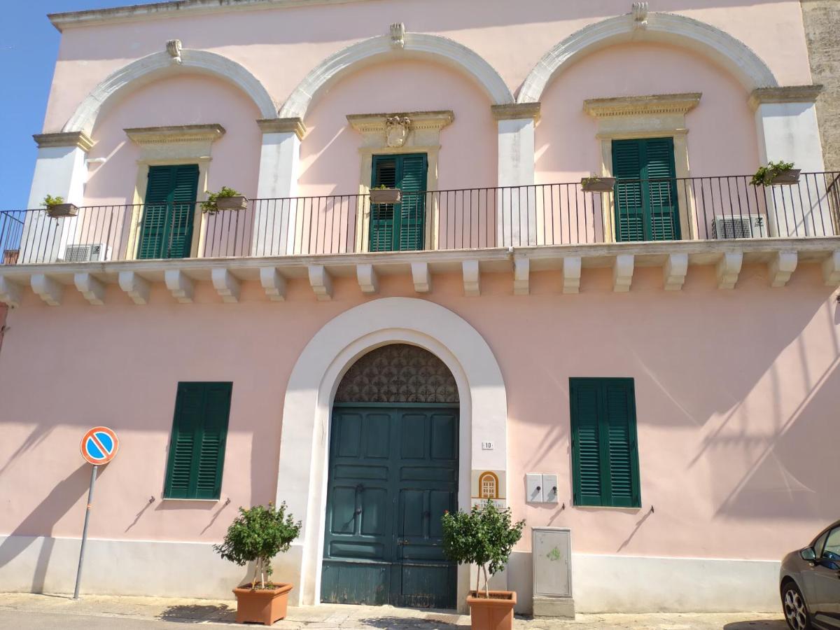Palazzo Costantini Bed & Breakfast San Donato di Lecce ภายนอก รูปภาพ