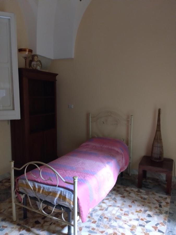 Palazzo Costantini Bed & Breakfast San Donato di Lecce ภายนอก รูปภาพ