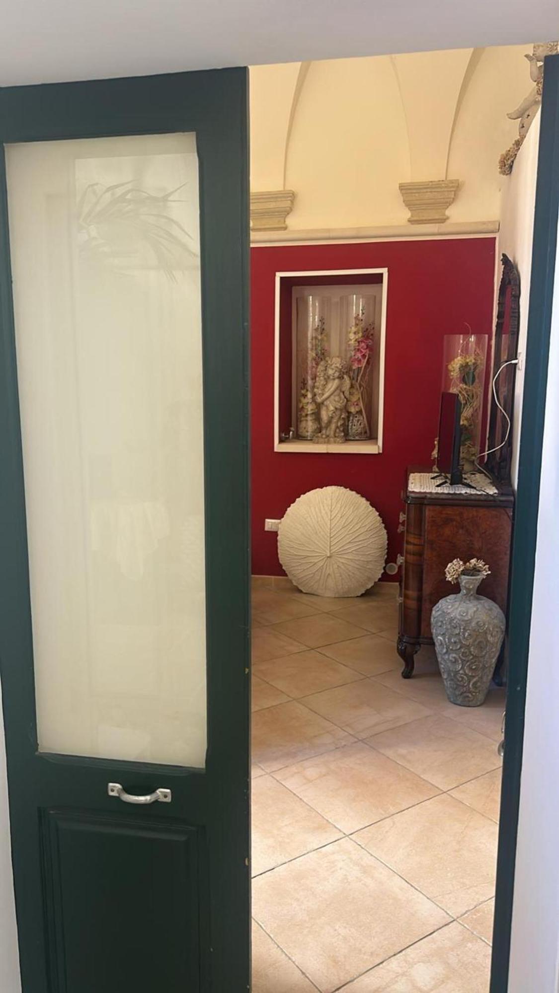Palazzo Costantini Bed & Breakfast San Donato di Lecce ภายนอก รูปภาพ